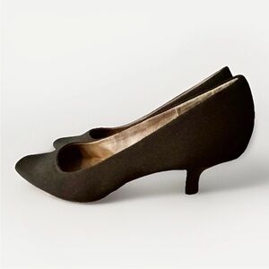 AEROSOLES Dimension Black Fabric Pumps Heels Solid Square Toe Womens 9M NEW WOB